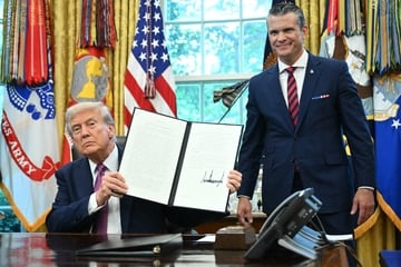 Hegseth gives bizarre speech after becoming Secretary of War: "We're going to go on offense"