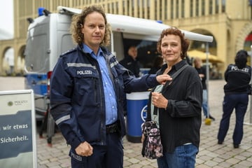 Chemnitz: Chemnitz: Polizei zeigt, wie schnell Diebe zuschlagen können