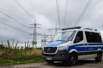 Wieder Sprengstoff an Strom-Netz entdeckt: A4 wieder frei, Fahndung läuft weiter