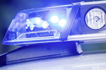 Polizei geht gegen Gaffer vor! Fünfjähriger wird von Auto erfasst und stirbt