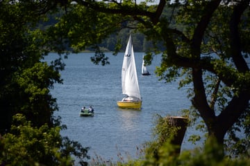 Einsames Boot schwimmt auf Ratzeburger See: Segler vermisst