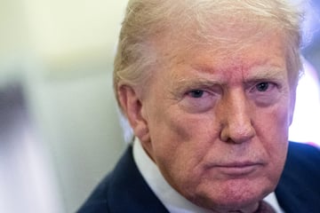 Trump hints at reaching deal with Cuba "very quickly"