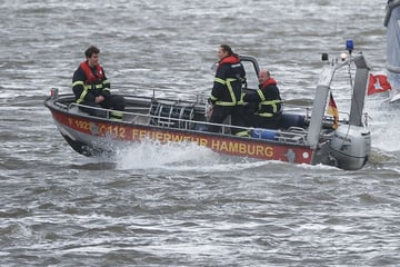 Hamburg: Großeinsatz auf der Elbe: Feuerwehr findet Leiche des Vermissten
