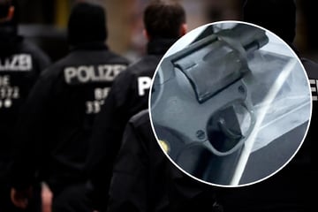 Berlin: Razzien in Berlin: Polizei findet scharfe Waffen, Munition und Drogen
