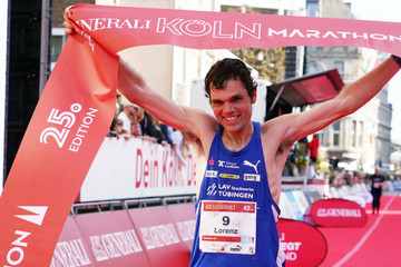 Dicke Überraschung beim Köln-Marathon: Titelfavorit scheidet kurz vor Ziel aus