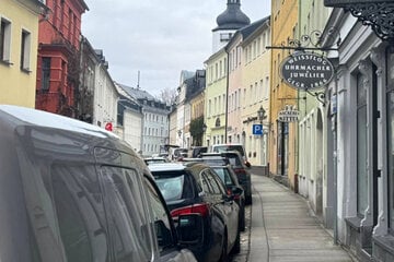 Einbruch bei Juwelier im Erzgebirge: Täter flüchten mit Beute im Wert von mehreren Tausend Euro