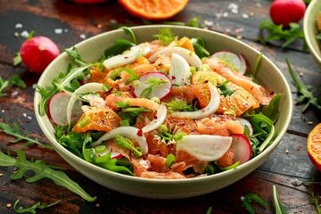 Fennel salad with oranges & smoked salmon: hearty, crunchy, delicious