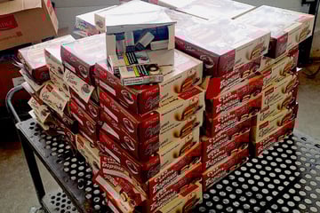 Kippen statt Kekse: Mann nennt kuriosen Grund für Schmuggelware