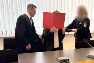 Jahrelang als Lehrerin ausgegeben und über 200.000 Euro Gehalt kassiert