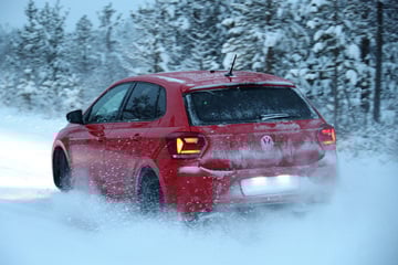 Experte warnt vor glatten Straßen: "Halber Tacho reicht nicht aus"