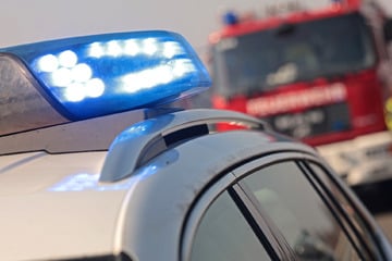 Unfall A4: Unfallflucht auf A4 bei Dresden: Motorradfahrer (17) stürzt, Lkw fährt einfach weiter