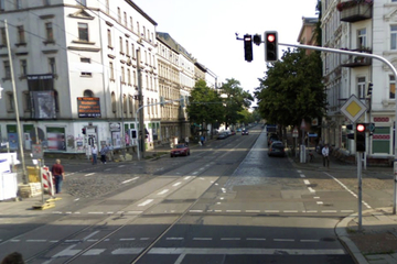 Radler fährt bei Rot und erfasst Kind (10): Zwei Verletzte bei Unfall in Leipzig
