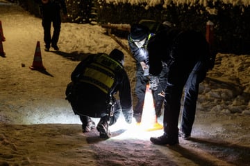 Blutspur bis auf die Straße! Mann bei Kneipenstreit schwer verletzt