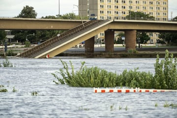 Nach Teileinsturz: Hochwasser bisher ohne Einfluss auf Carolabrücke