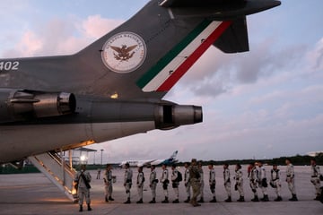 Mexico begins rollout of troops along border with US after deal with Trump