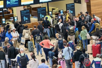 Berlin: Nach Cyberattacke: Weiterhin Probleme beim Check-in am Flughafen BER