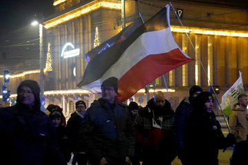 Leipzig: Reporter treffen auf Leipziger Montags-Demonstranten: "Ihr seid die Kriminellen!"