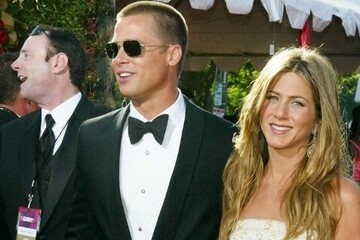 Jennifer Aniston pokes fun at Brad Pitt divorce