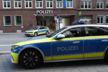 Eklat bei der Polizei? Beamter soll Kolleginnen unter der Dusche gefilmt haben
