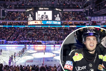 Erstes Eisbären-Spiel nach Tod von Tobias Eder (†26): Nach dem ersten Tor weint der Schütze hemmungslos