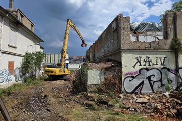 Dresden: Bagger sind schon vor Ort: Werden die Putzi-Villen komplett abgerissen?