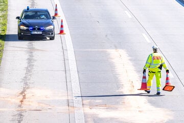 Unfall A17: Mitten im Berufsverkehr: Polizei muss A17 nach Prag sperren!
