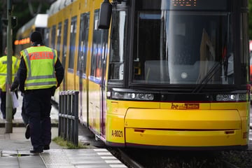 Männer liefern sich Autorennen: Frau wird 30 Meter durch die Luft geschleudert und stirbt