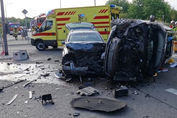Zwei Verletzte nach schwerem Verkehrsunfall im Dresdner Süden