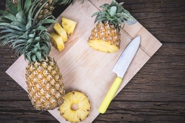 Ananas schneiden: So erhältst Du mundgerechte Happen