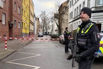 Bedrohungslage in Hamburg? Schwer bewaffnete Kräfte im Einsatz