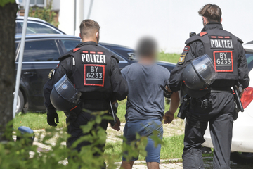 Angriff auf Polizeiinspektion Miesbach: Vier Männer verurteilt