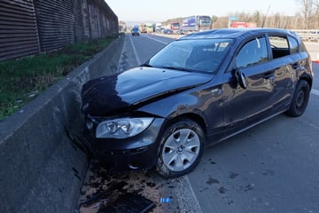 Unfall A4: Stau nach Unfall auf der A4: BMW überschlägt sich