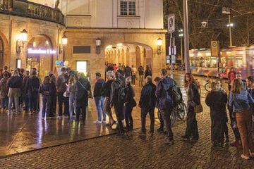 Dresden: Lange Schlangen bei Theaternacht: So viele Besucher kamen vorbei