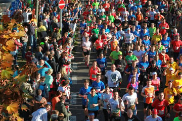 20. Magdeburg-Marathon: Hier behindern Läufer den Verkehr