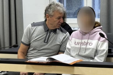 Anklage wegen versuchten Mordes: Mutter zerrt vierjährige auf Bahngleise
