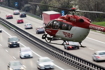 Mann versprüht nach Streit mit Fahrer Reizgas im Reisebus: A13 zeitweise voll gesperrt