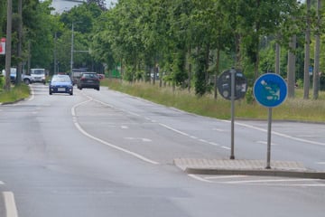 Rettungs-Heli im Einsatz: Fußgänger bei Unfall auf Leipzigs Lützner Straße schwer verletzt