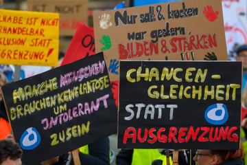 Demo in Magdeburg: Hunderte protestieren gegen Einschnitte in der Behindertenhilfe!