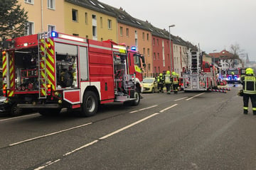 Chemnitz: Feuerwehreinsatz in Chemnitz: Acht Bewohner im Krankenhaus