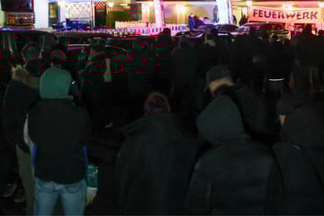 Hamburg: Früh auf den Beinen! Lange Schlangen in Hamburg: Das ist der Grund dafür