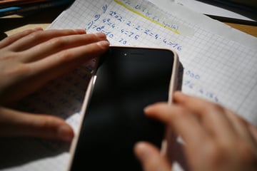 Handy-Verbot für ältere Schüler in Sachsen rückt näher
