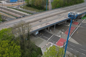 Gesperrte Brücke über Damaschkeplatz wird endlich abgerissen