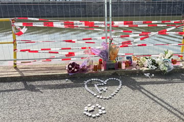 Frankfurt: Große Trauer nach tödlichem Auto-Sturz in Hafenbecken: 17-Jährige weiter in Lebensgefahr