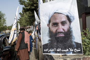 Barbarisch: Taliban-Anführer will Frauen wieder steinigen lassen