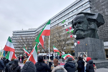 Chemnitz: Demo in Chemnitz: Dutzende Menschen protestieren gegen Iran-Regime