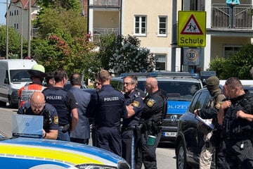 Großeinsatz an Mittelschule! Schülerin meldet bewaffnete Person