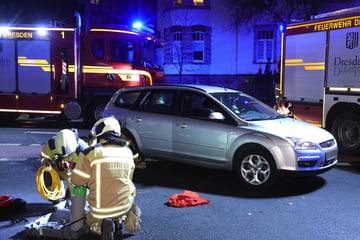 Großenhainer Straße komplett dicht: Fußgängerin unter Auto eingeklemmt