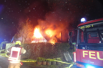 Ferienhaus geht in Flammen auf: Polizei geht von sechsstelligem Sachschaden aus