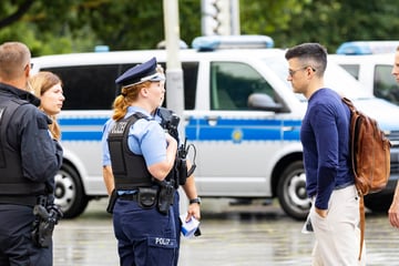 Dresden: Martin Sellner bei Pegida: Darum ermittelt jetzt die Polizei gegen den Boss der "Identitären Bewegung"
