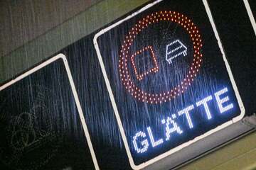 Glätte und Schnee sorgen für zahlreiche Unfälle in Thüringen